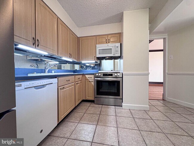 Photo - 3800 Fairfax Dr Unit 1705