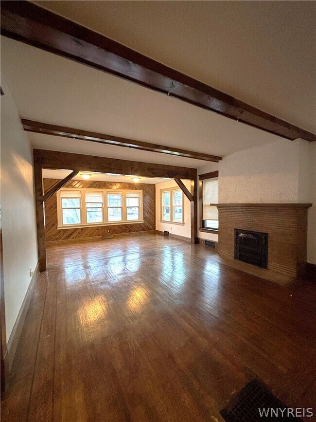 Photo - 164 Altruria St