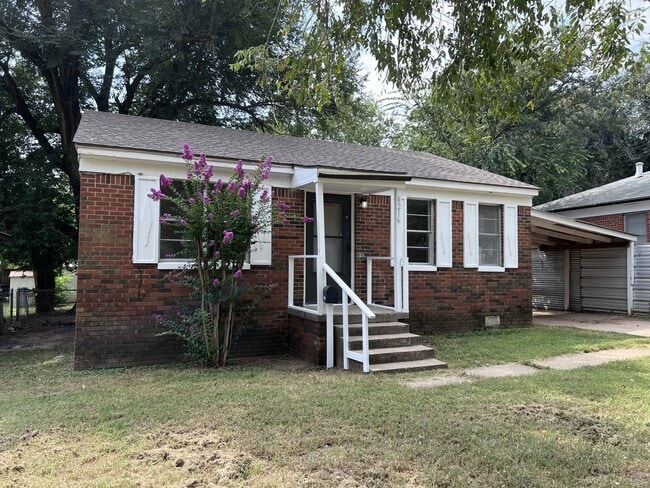 Building Photo - 4216 NW 15th St Rental