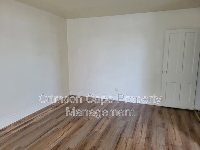 Photo - 131 Pine St Unit Rear Apt