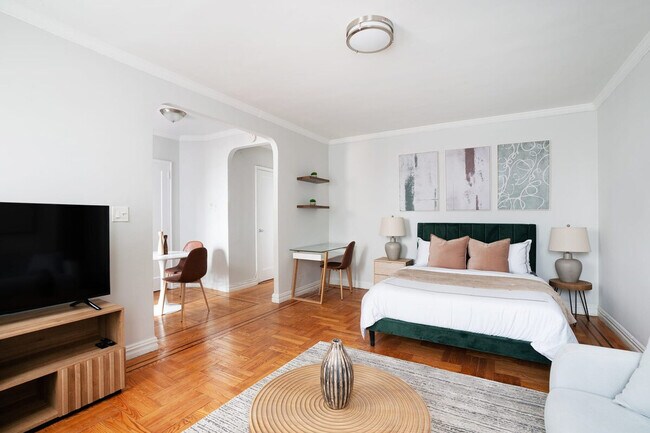 Photo - 105 E 24th St Unit ID1021973P