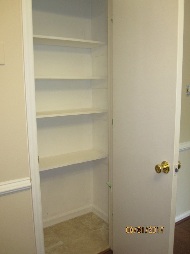 Pantry - 121 Westview Dr Unit 50