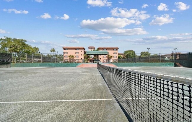 Photo - 630 Tennis Club Dr Unit 206