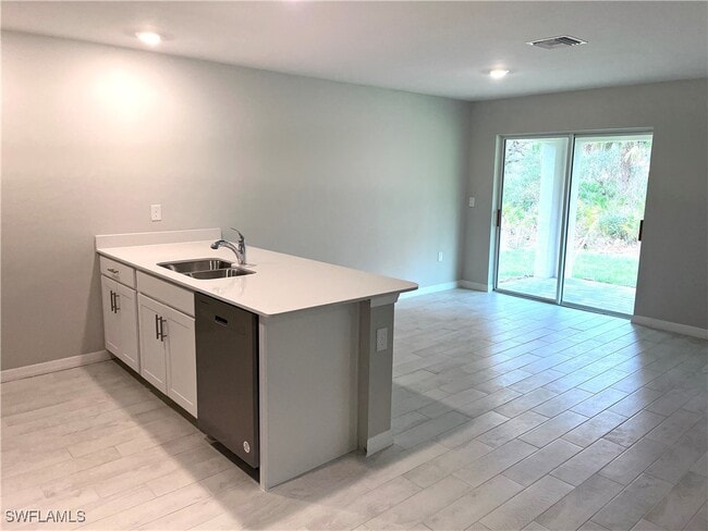 Photo - 3020 N Lakewood Rd
