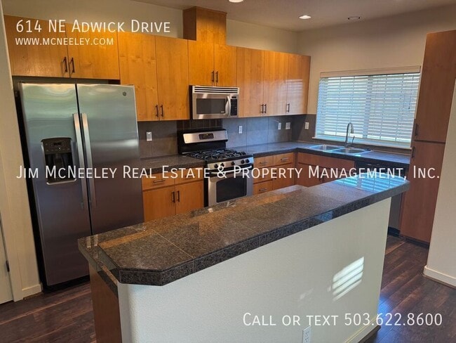 Photo - 614 NE Adwick Dr