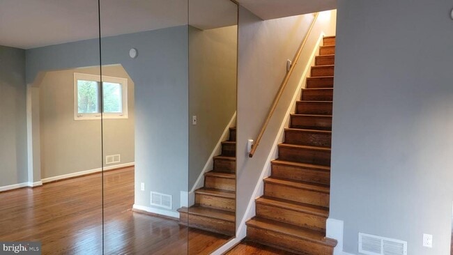 Photo - 1818 Longford Dr