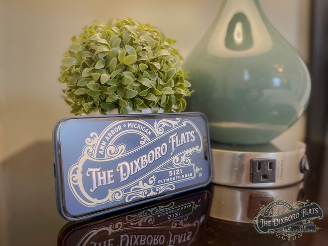 Photo - 5121 Plymouth Road Unidad Lower