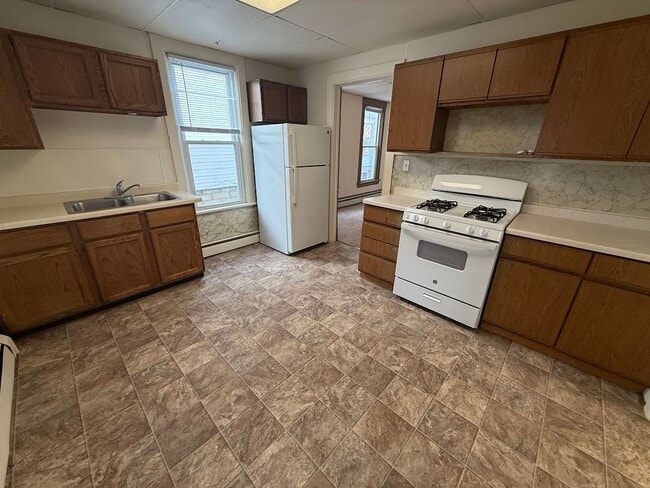 Photo - 2149 E Washington Ave Unit #1