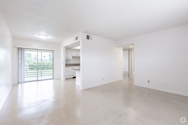 2BR, 2BA - 1,000SF - Living Room