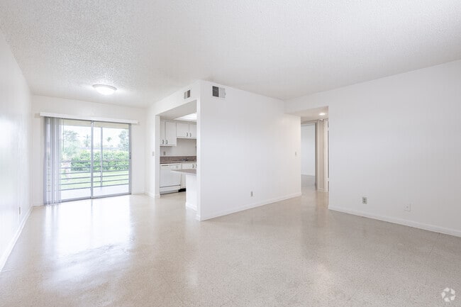 2BR, 2BA - 1,000SF - Living Room - Rex Terrace
