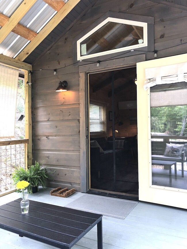 Photo - 1566 Old Mill Rd