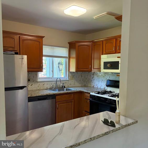 Building Photo - 1701 Scotchbrook Dr