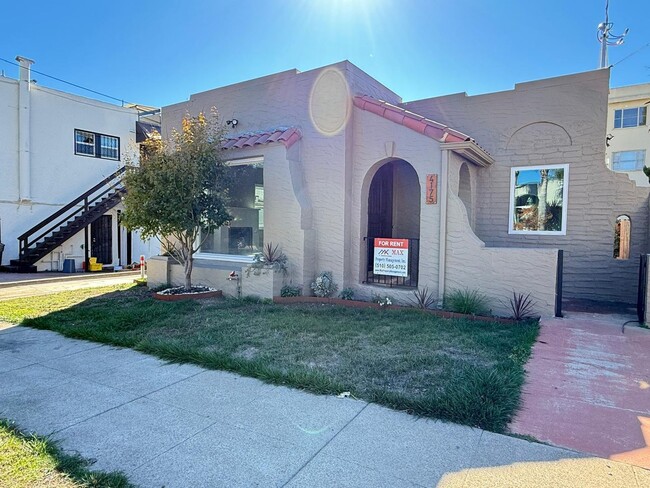 Building Photo - Beautifully Renovated Home in Oakland!