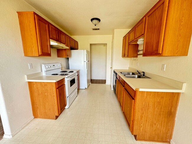 Photo - 3411 Warfield Dr