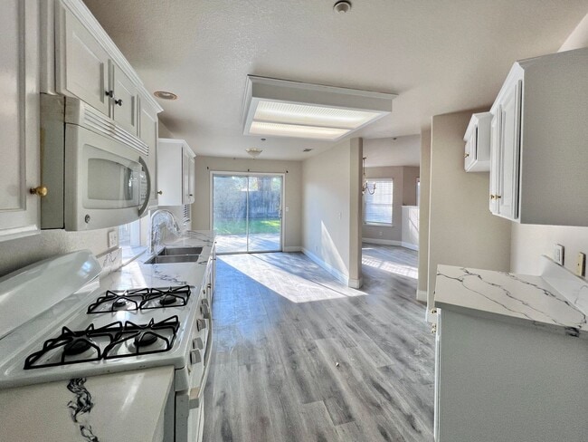 Photo - $2,750 West Fresno Near Island Water Park  4 Bed W. San Ramon