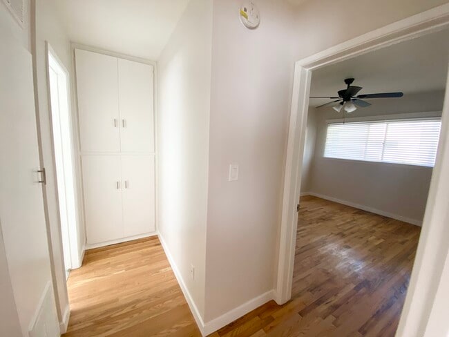 12641 Vanowen St Unit A