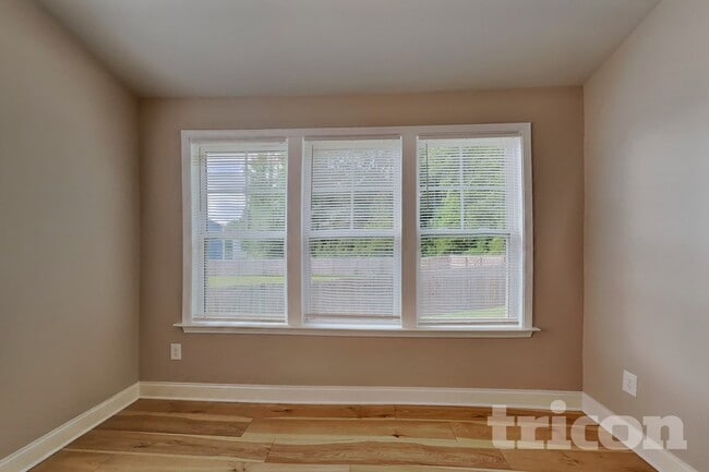 165 Lynnridge Dr