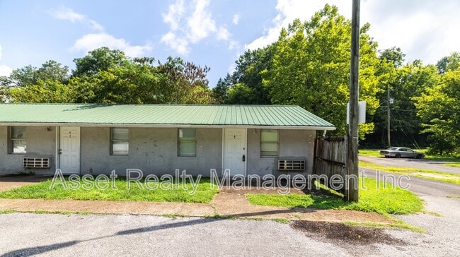 Building Photo - 608 Lester Rd Unit 3