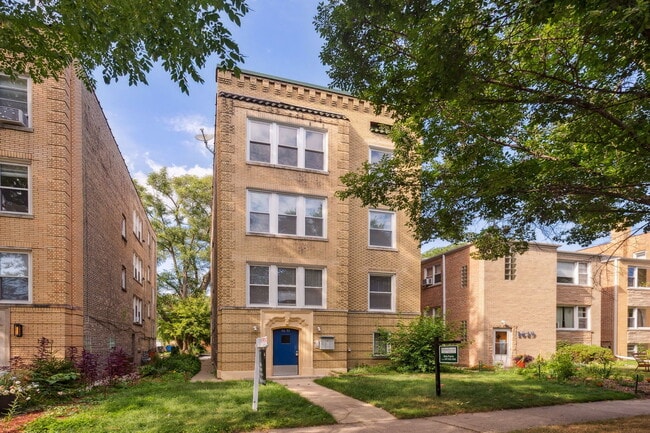 Building Photo - 1631 Monroe St Unit 1-3 Rental