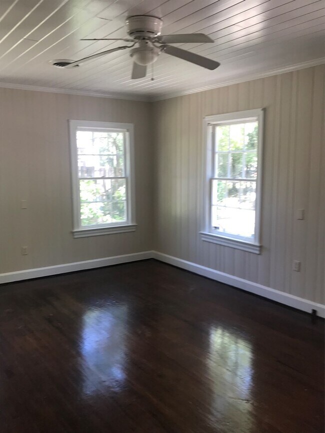 Photo - 111 Woodland Dr