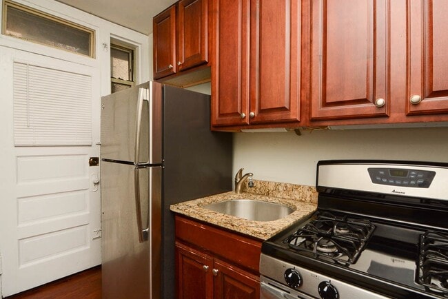 Photo - 551.5 W Surf St Unit N4