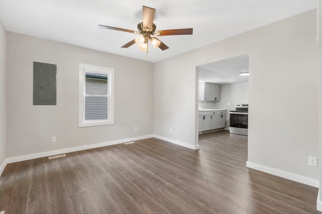 Photo - 2100 N Nettleton Ave