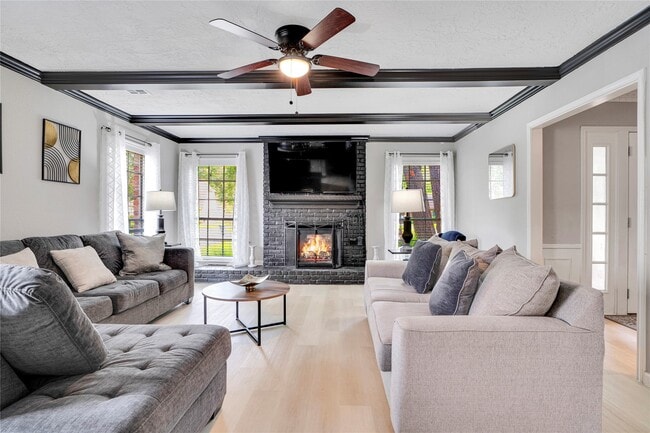 Photo - 1523 Saddlecreek Dr