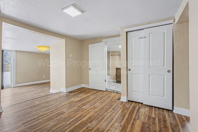 Photo - 3130 W Longfellow Pl