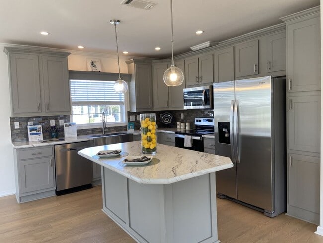 Photo - 7300 20th St