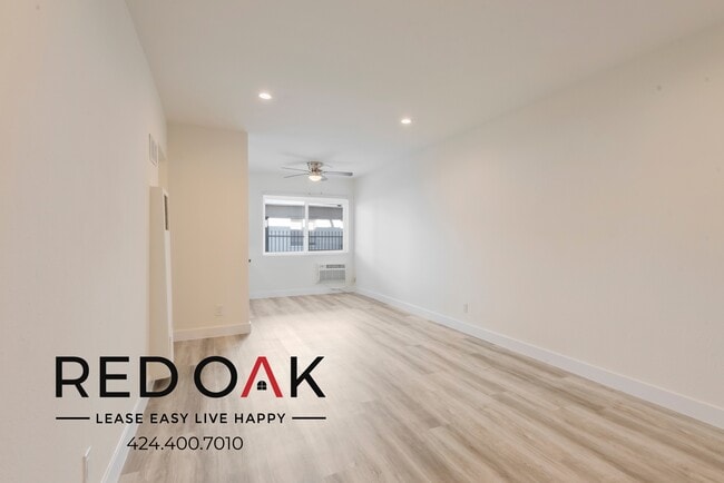 Photo - 14766 Delano St Unidad 7