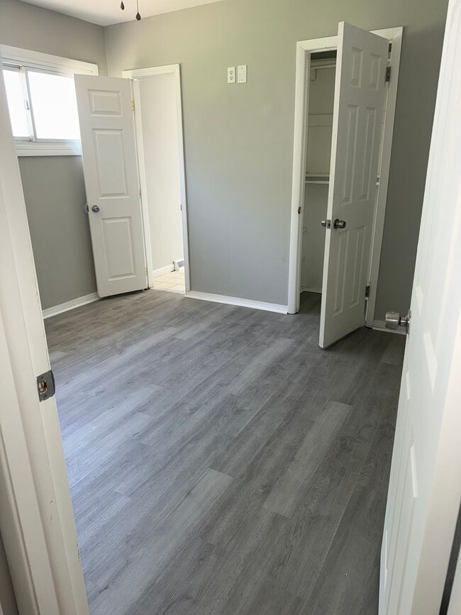 Photo - 345 Lynne Dr