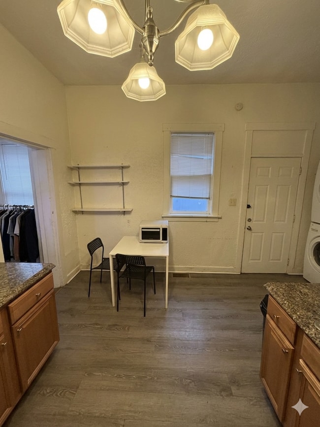 Building Photo - 2910 E Carson St Unit Rear  #1