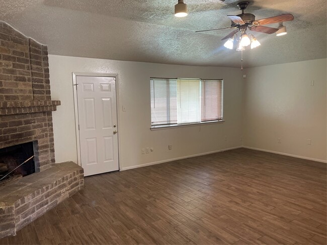 Photo - 1826 Grand Park Dr