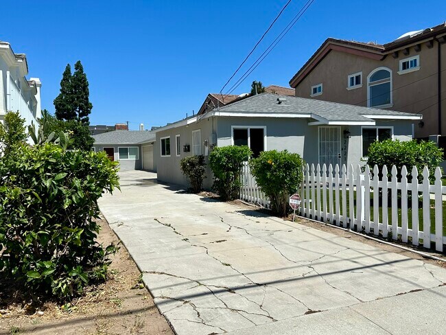 Photo - 2221 Bataan Rd Unidad #A