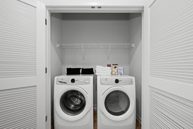 Photo - Allora Pines