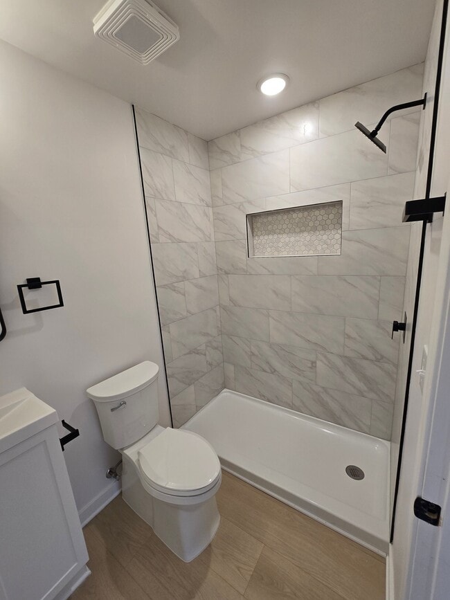 Photo - 198 S Court St