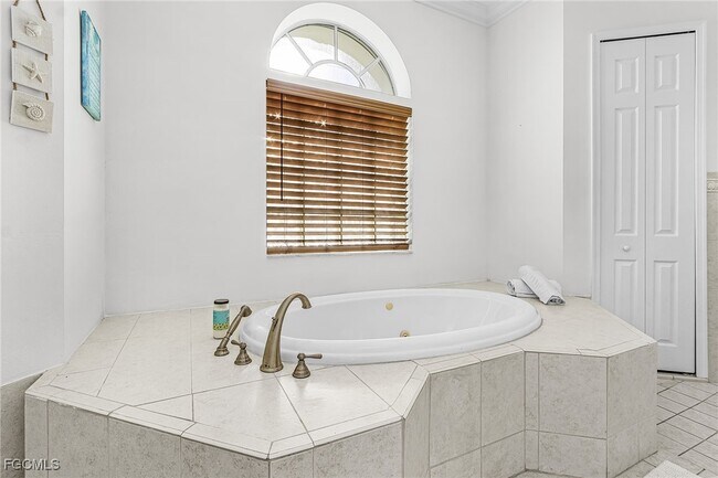 Photo - 3724 Surfside Blvd