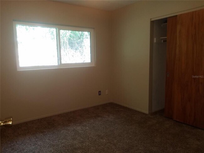 Photo - 5853 Pine St