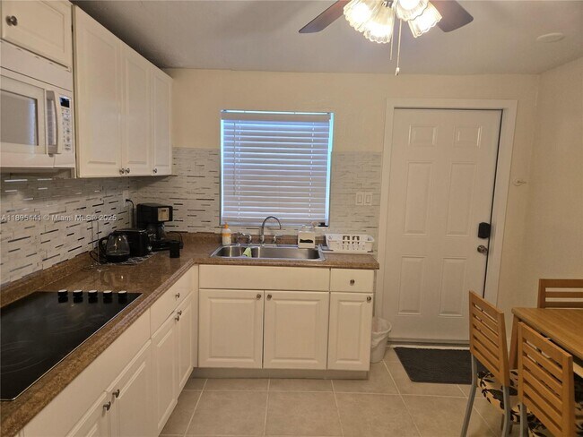 Photo - 5712 Hollywood Blvd Unit 1