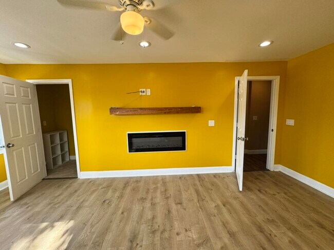 Photo - 72 Sterling Ave Unit 2