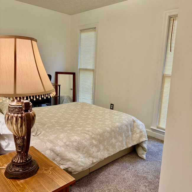 Building Photo - 4401 Yorkshire Ct