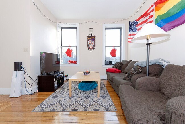 Building Photo - Allston 4 Bed – Renovated – Central Air – No Fee – 9/1