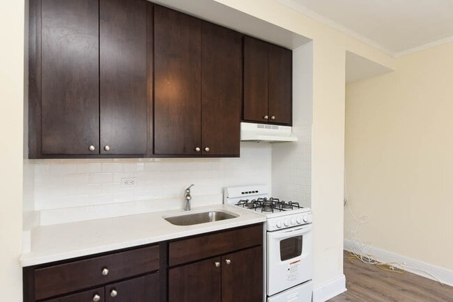 Photo - 3335 W Diversey Ave Unit 512