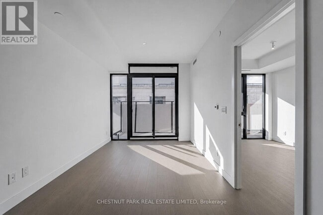 Photo - 160 Kingsway Crescent Unit 703