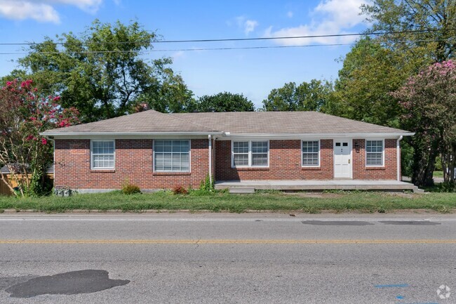 Building Photo - Freshly renovated duplex near Charlotte Av... Rental