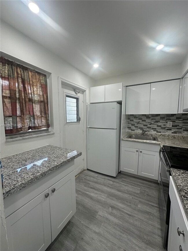 Photo - 2800 NE 203rd St Unit 1