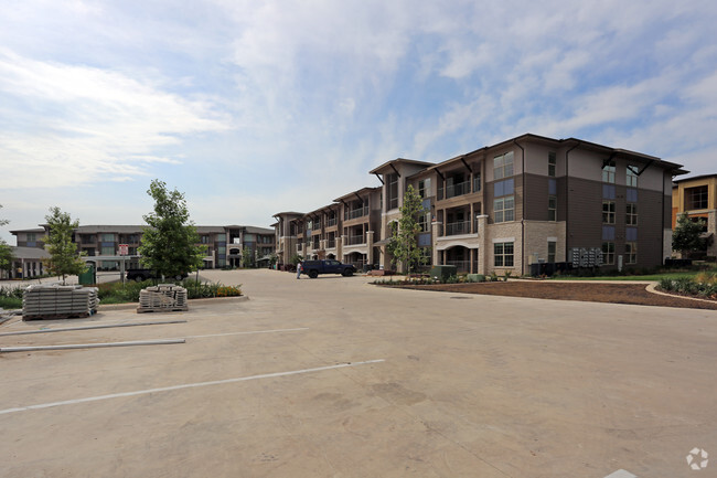 Legacy Creekside Apartments - Legacy Creekside Apartments