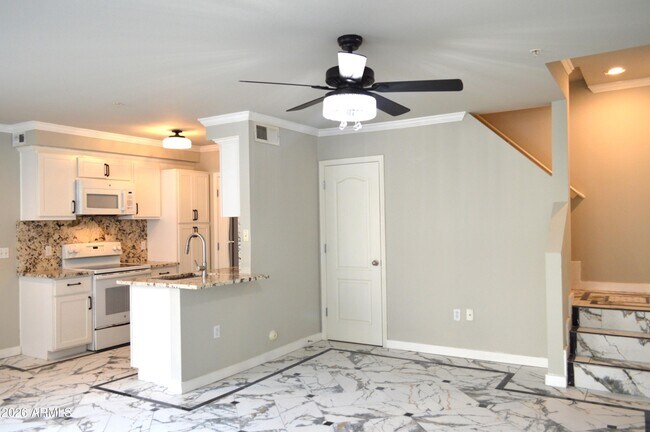 Building Photo - 1701 E Colter St Unit 4