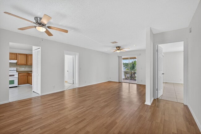 Photo - 1580 Montauk Dr