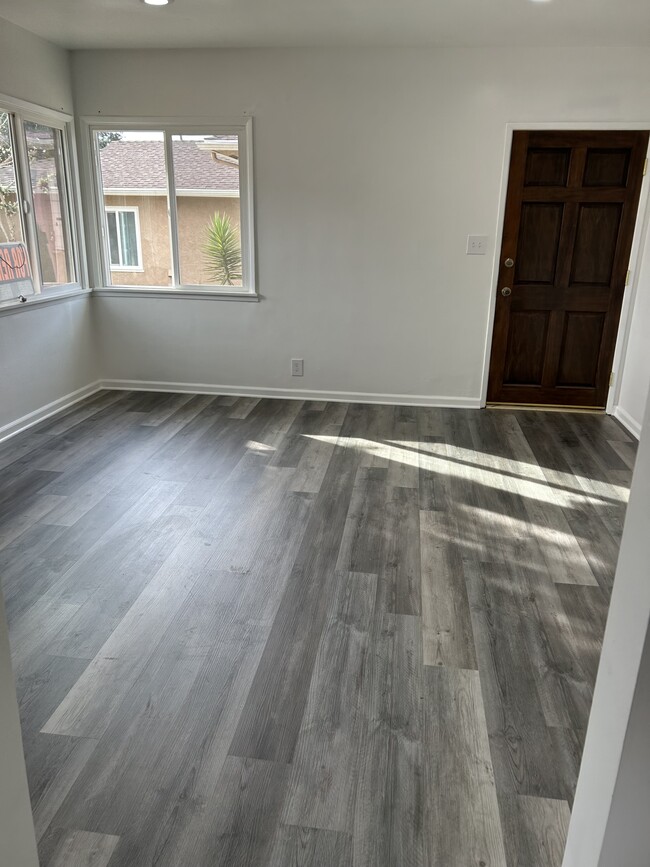 Photo - 4017 W 159th St